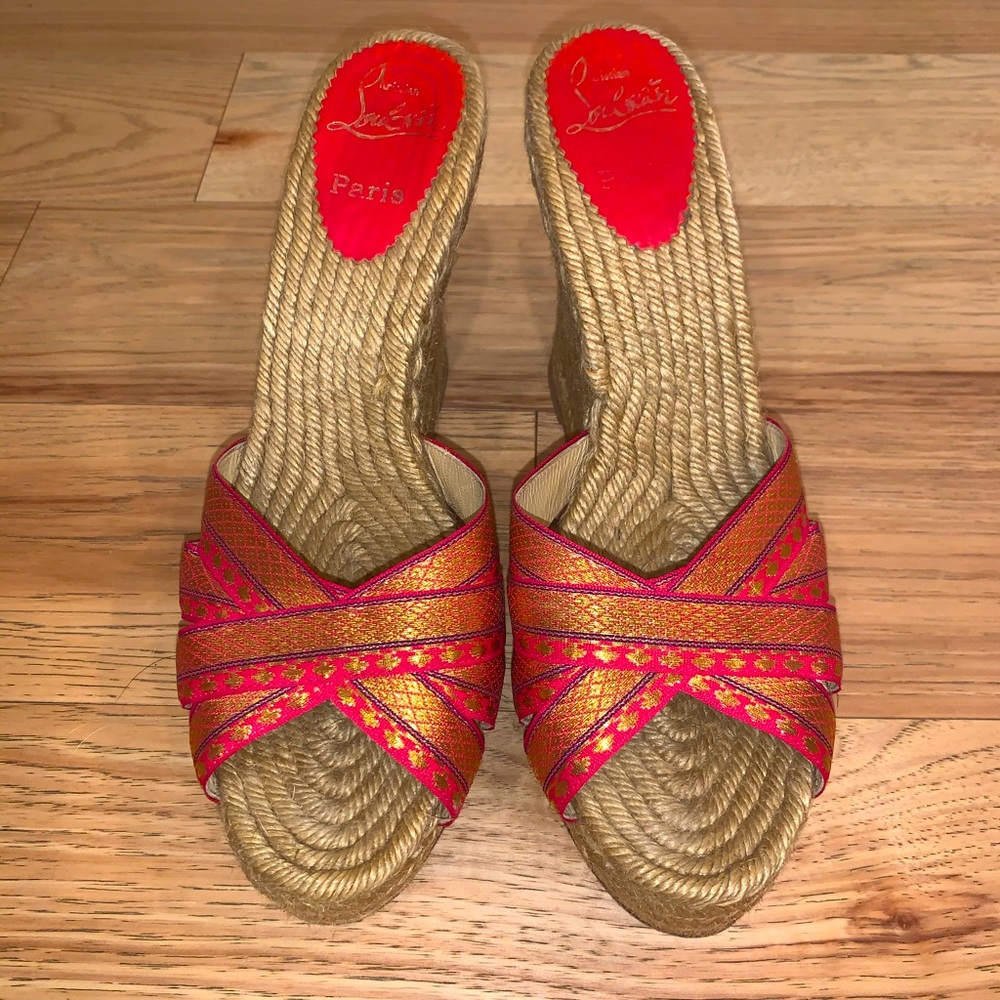 🚫SOLD🚫Christian Louboutin esperadilla wedges sz 9